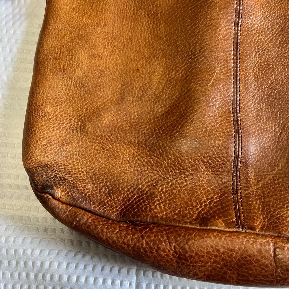 Duluth Trading Co Lifetime Leather Crossbody Bag – Genuine Leather - Picture 5 of 6